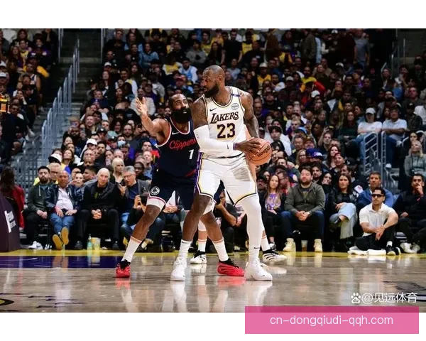 湖人主场大胜快船豪取胜利詹姆斯率队展现统治力